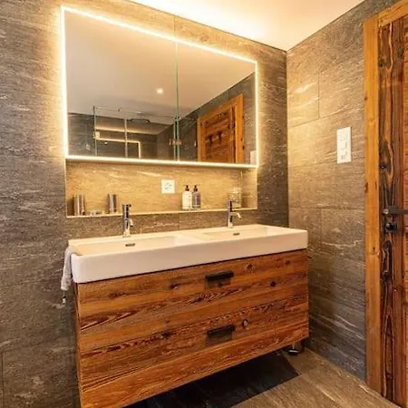 Sonnhalde Ii - Luxury בקתה